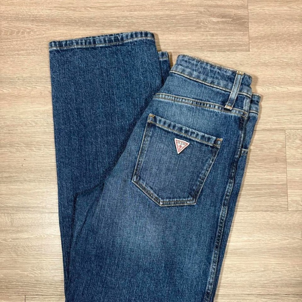 Guess Women's Classic Blue Straight Leg Jeans - Picture 2 of 4